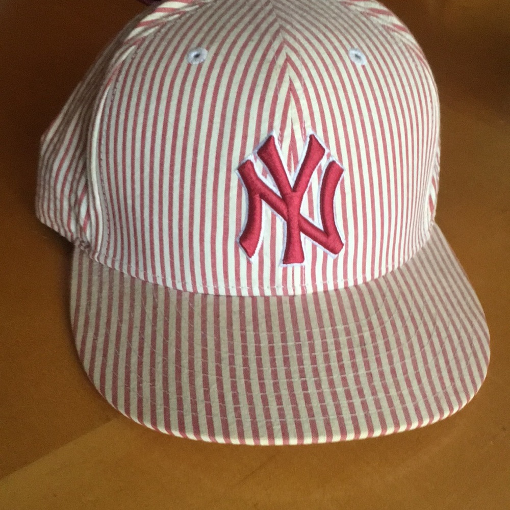 New York Yankees hat